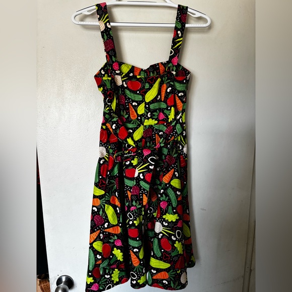 Eva Rose Vegetable Print Sundress • Size M - Picture 4 of 16